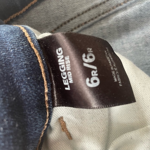 Express Jean Legging Mid Rise 6 regular women’s - Picture 10 of 11